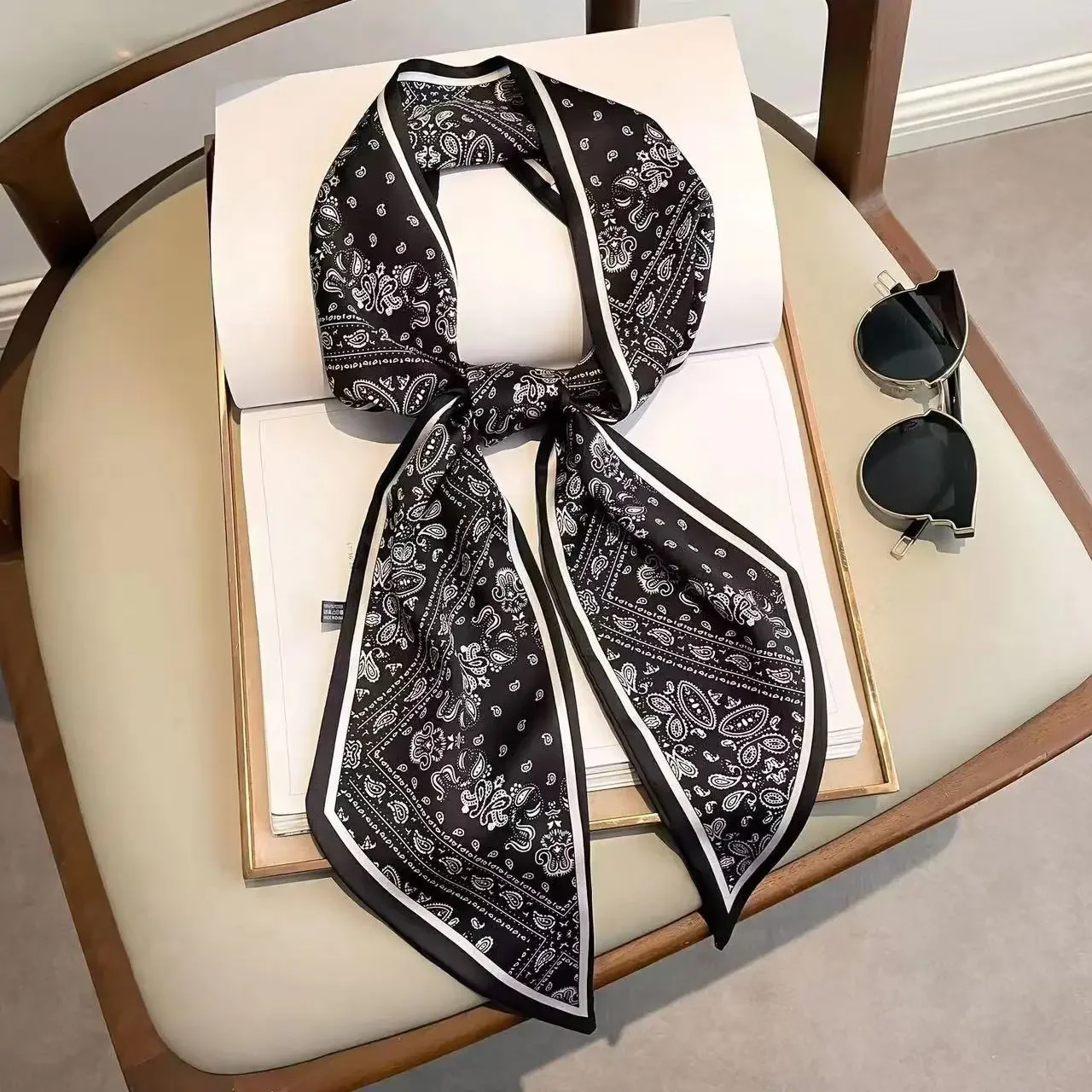 Luxury Bags Designer - Дизайнерский узкий шарф с принтом, в