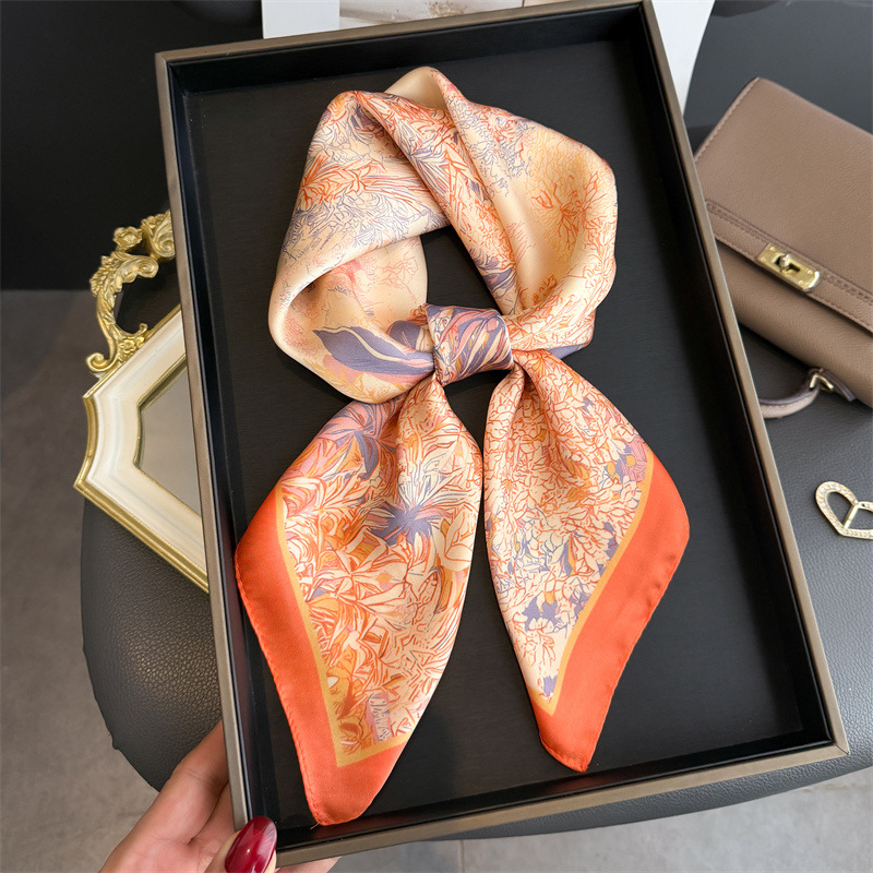 Элегантный дизайнерский шарф с – обзор и цена Luxury Bags Brands