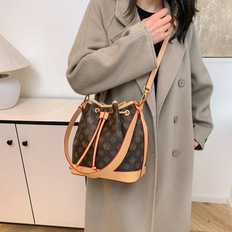 Минималистичная роскошная сумк – обзор и цена Luxury Bags Lv